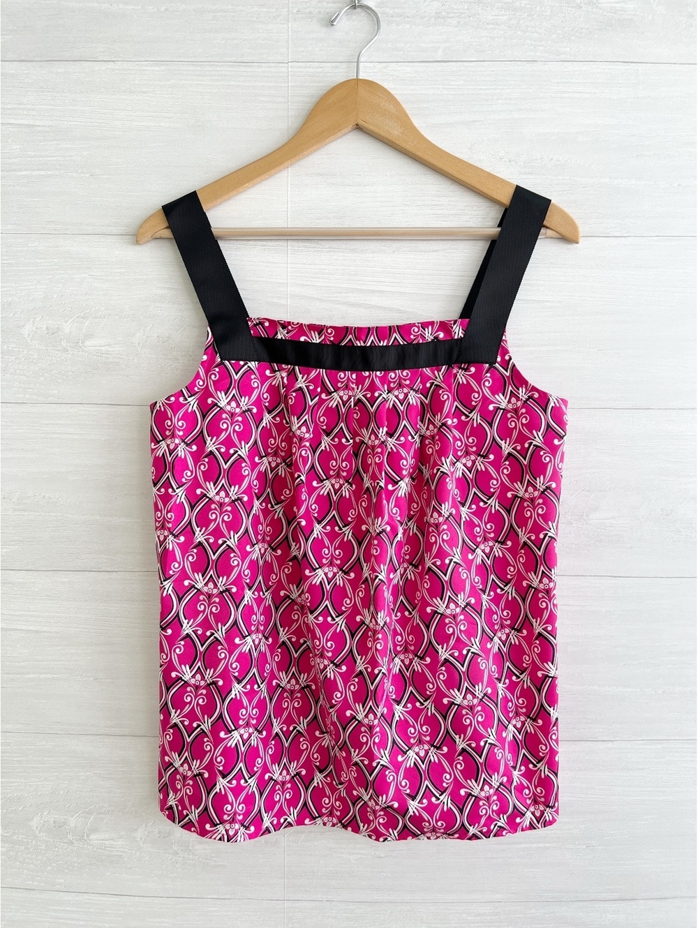 LOFT Womens M Hot Pink Black White Scroll Print Sleeveless Tank Top Wide Straps